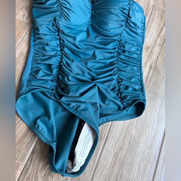 New With Tags One Piece Shaping Bathing Suit Size M - Picture 2 of 4